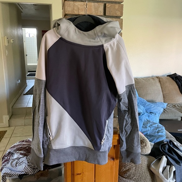 lorna jane crossfire hoodie grey white hoodie with zipper pockets - Picture 3 of 8